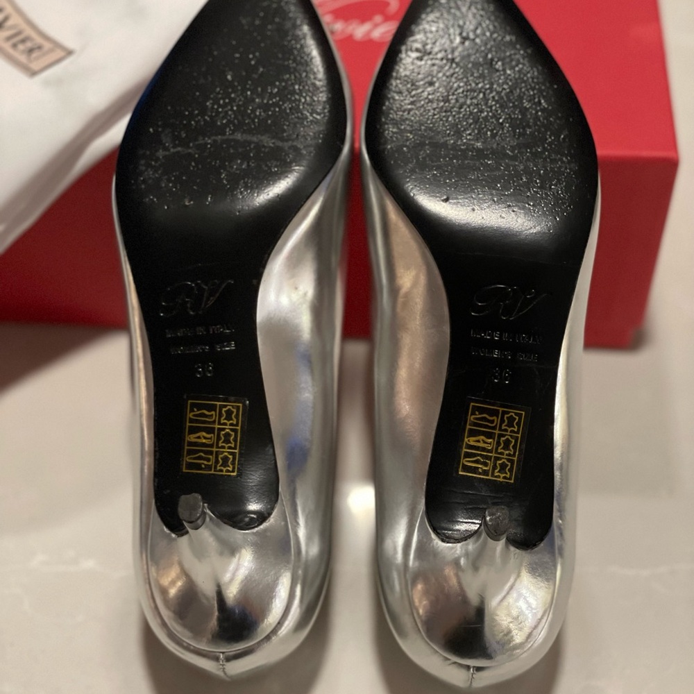 Roger Vivier Flower Strass Buckle Silver Embellished Kitten Heels - Picture 11 of 11